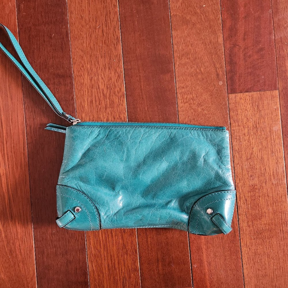 Michael Kors Wristlet. FREE SHIPPING!